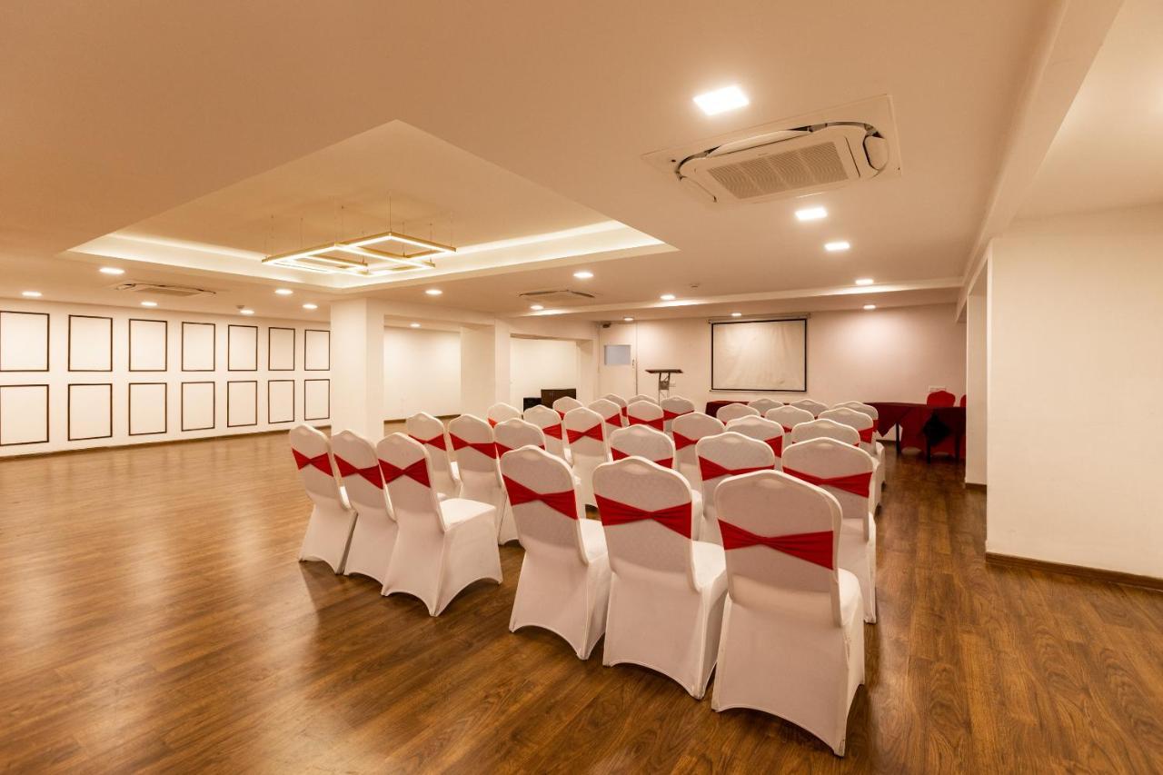 Clubhouse Nami Residency, Ahmedabad Hotel Exterior photo