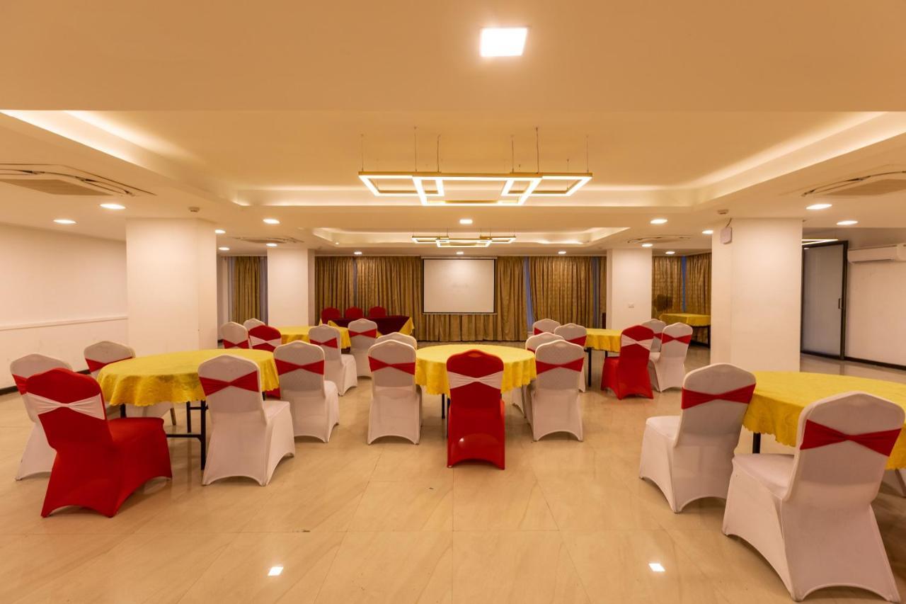 Clubhouse Nami Residency, Ahmedabad Hotel Exterior photo