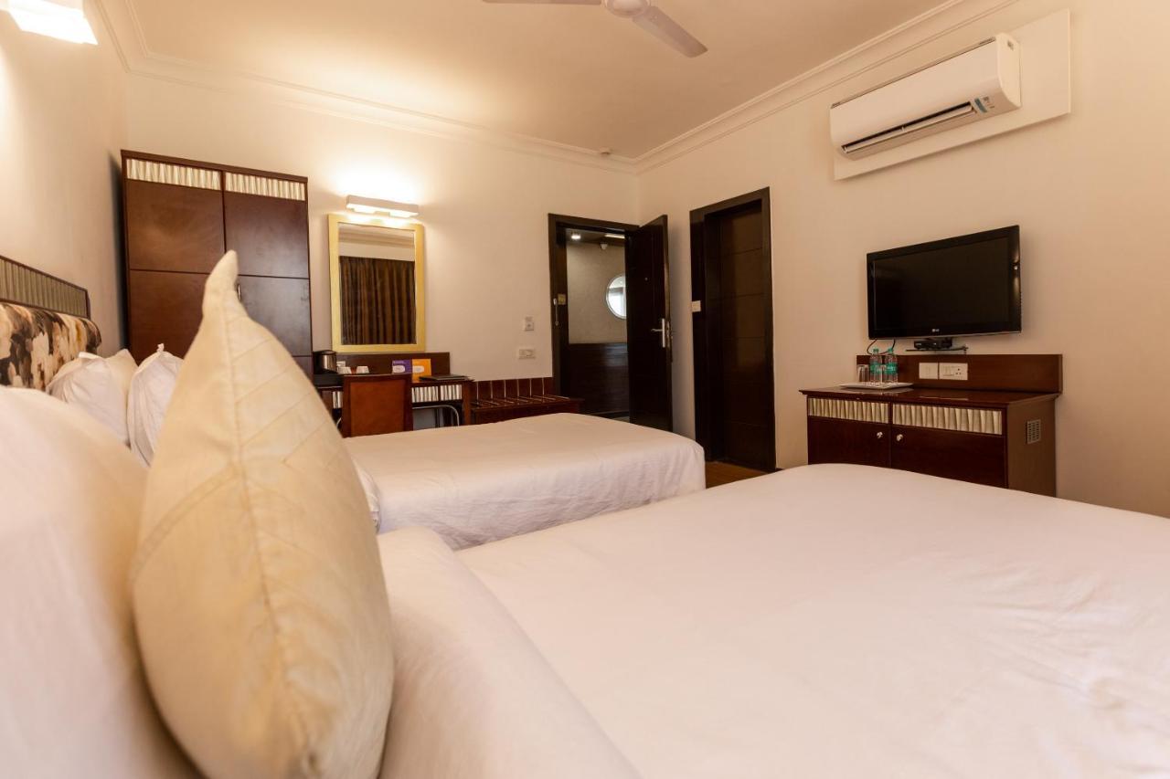 Clubhouse Nami Residency, Ahmedabad Hotel Exterior photo
