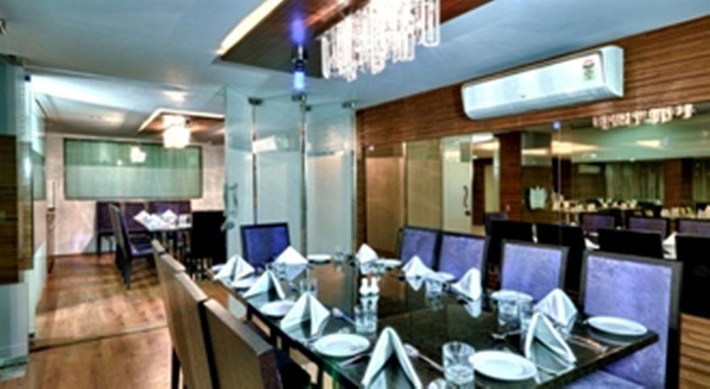 Clubhouse Nami Residency, Ahmedabad Hotel Exterior photo